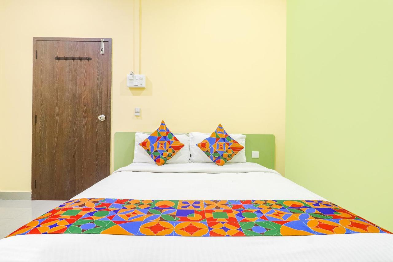 Fabexpress Airport Stay Inn - Nr Hyderabad International Airport, Shamshabad Exterior foto